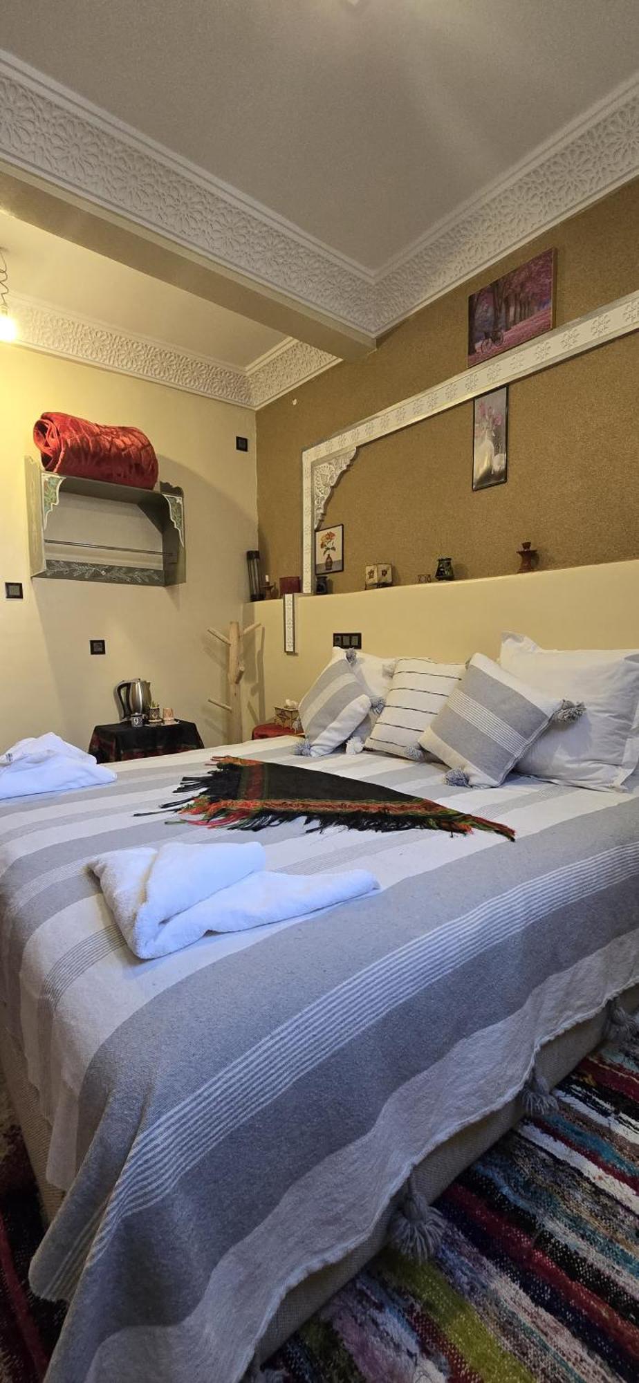 Dar Omar Guest house *